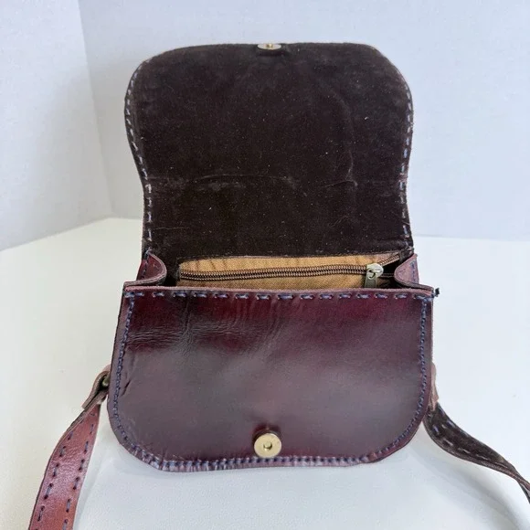 Hand Tooled Burgundy Leather Crossbody Bag Floral Paisley Embossed Boho Artisan - Picture 4 of 11